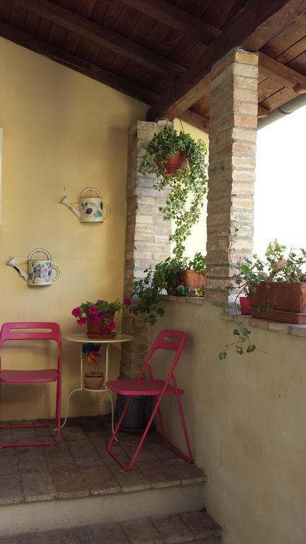 B&B La Casuccia Di อัสซิซี ภายนอก รูปภาพ