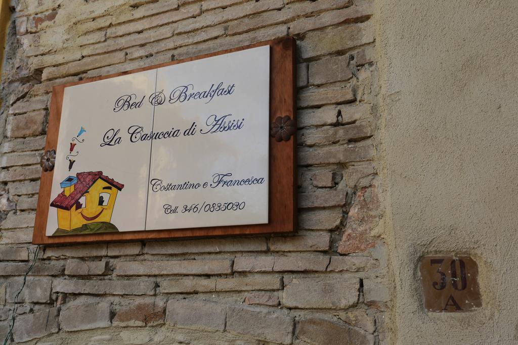 B&B La Casuccia Di อัสซิซี ภายนอก รูปภาพ